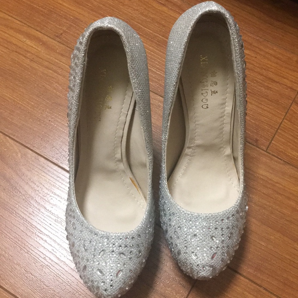 High heel shoes